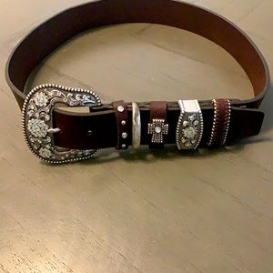 Women’s leather belt size small